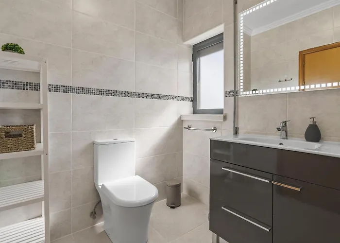 By Marina, Beach, Town #1971 Apartamento Lagos