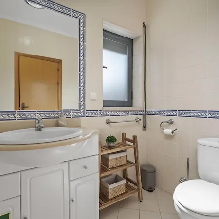 By Marina, Beach, Town #1971 アパート