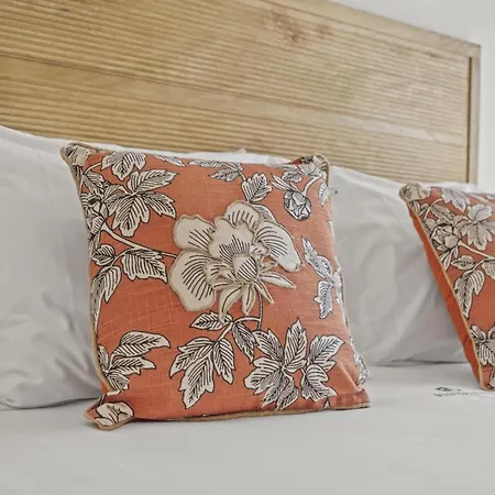 By Marina, Beach, Town #1971 アパート *