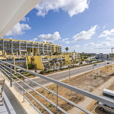 アパート By Marina, Beach, Town #1971