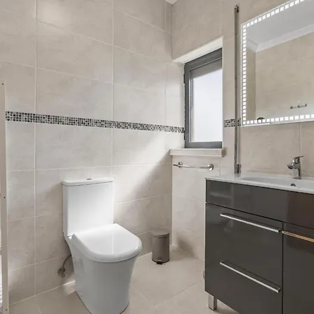 By Marina, Beach, Town #1971 アパート Albardeira