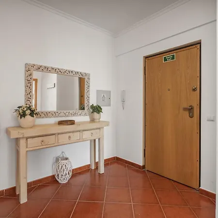 By Marina, Beach, Town #1971 アパート *